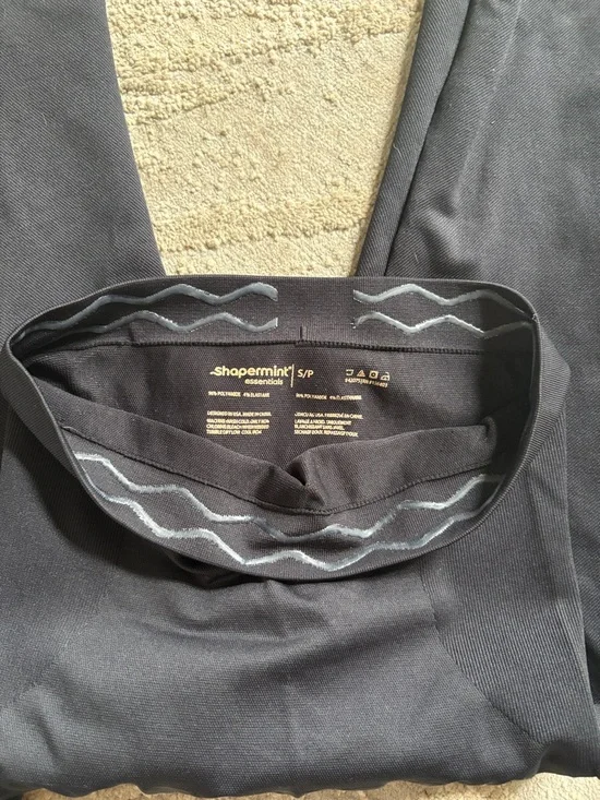 2 pair Shapermint High-Waist Black Sculpting Leggings 1 Small & 1 Medium - Picture 4 of 7